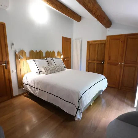 Provençal Mas: Countryside Retreat With Heated Pool *