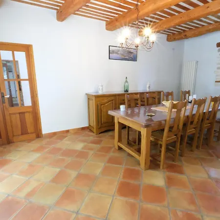 Provençal Mas: Countryside Retreat With Heated Pool *